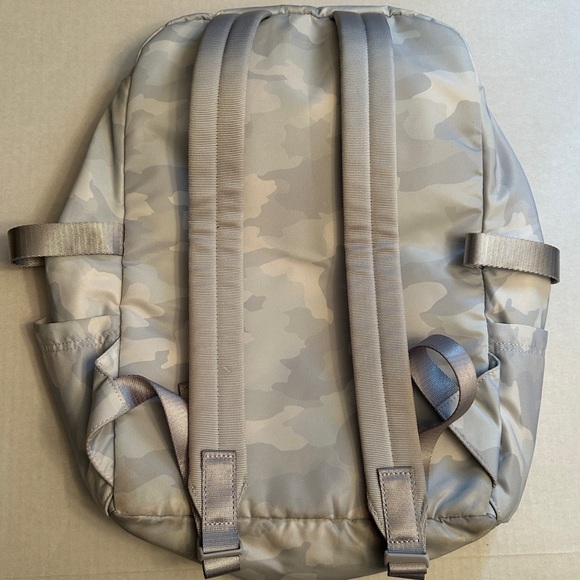 Lululemon Light Gray Camo Backpack Black Logo Hardware Zip Front & Top 18”x16” - Picture 5 of 11